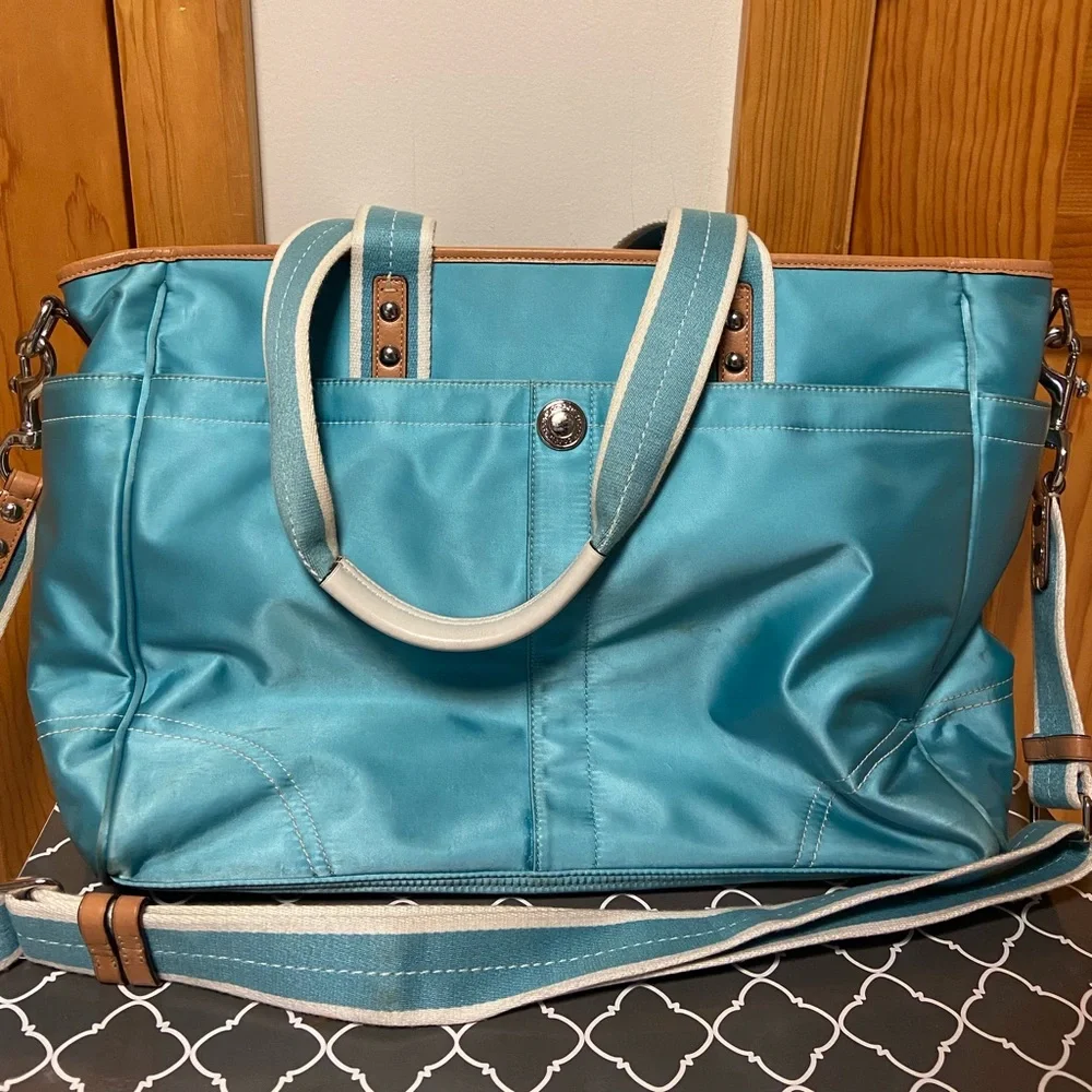 Coach tote - Picture 1 of 1